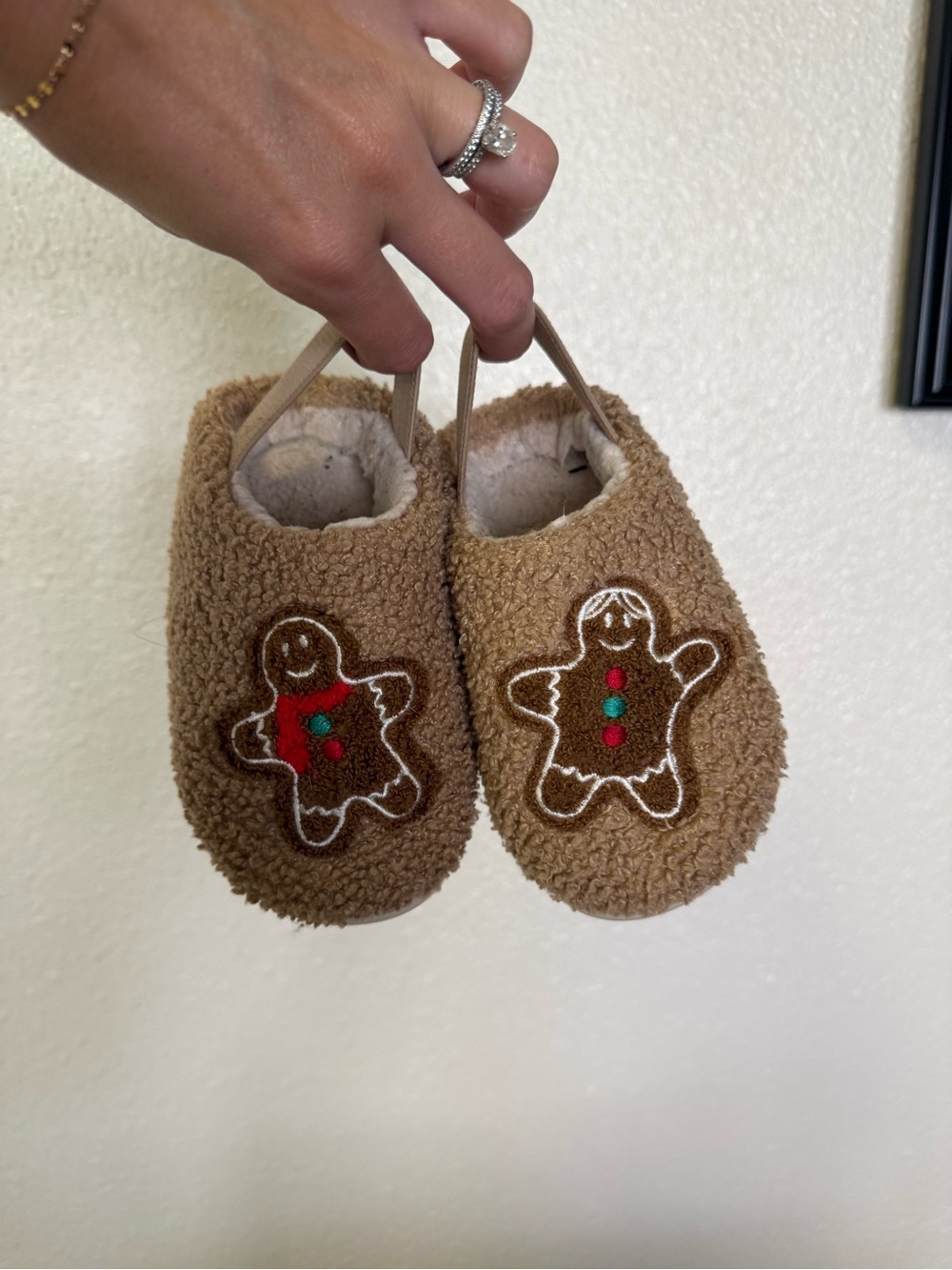 Wondershop toddler Xmas slippers